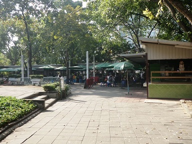１／２　ルンピン公園２