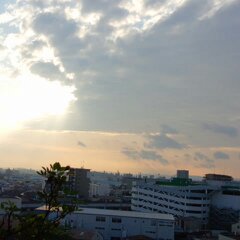 無粋な雲が登場