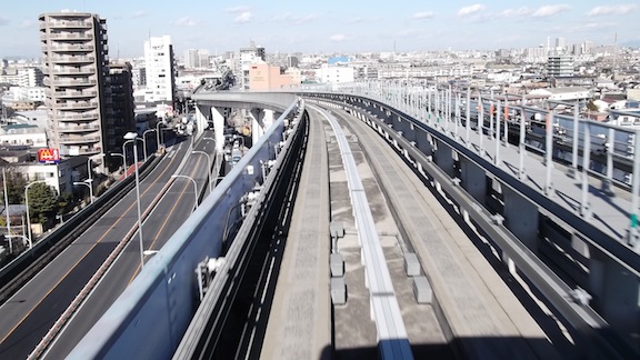 舎人ライナー08