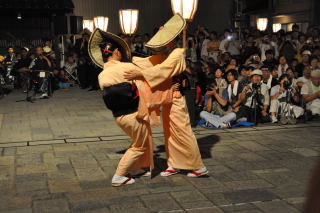 風の盆　前夜祭・鏡町