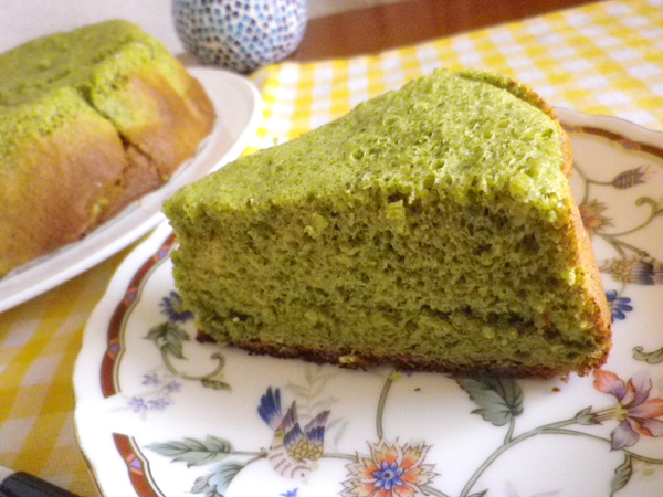 抹茶のシフォンケーキ３