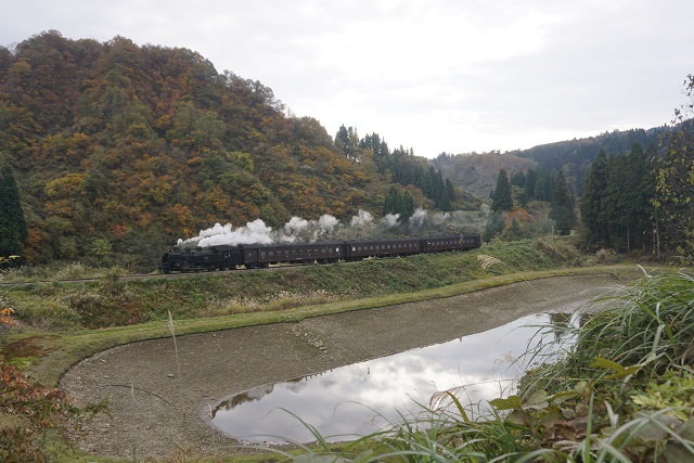 幼稚園児に見送られ 紅葉の 飯山線 SL試運転5