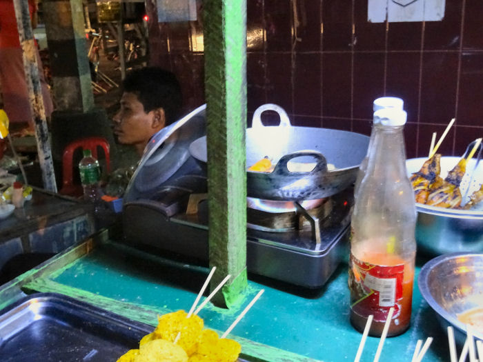 路上串焼き屋台１０.jpg