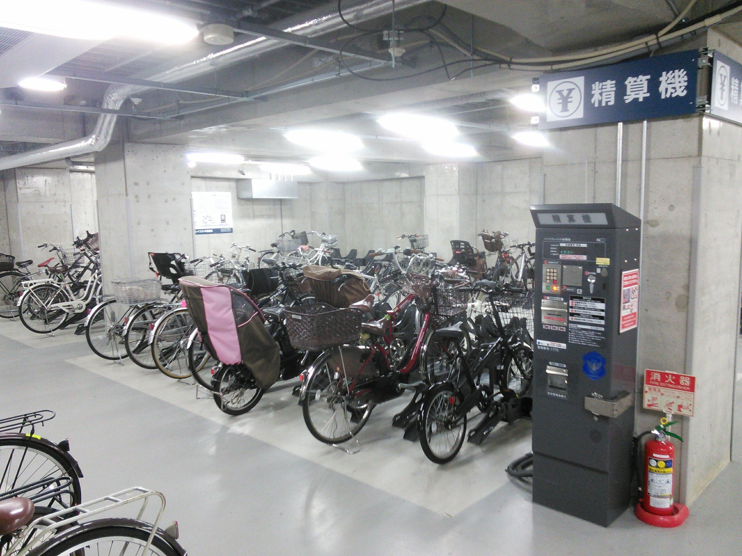 表参道 駅前 暫定 自転車 駐 車場