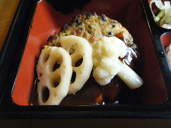 アメリカンステーションの「ごま豆腐ハンバーグ」-2♪