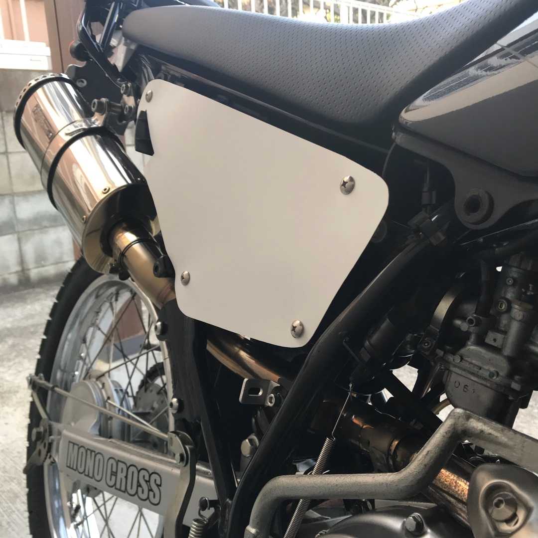 史上一番安い-•ヤマハ純正 XTZ125 サイ•ドカバー左 白 2MC-Y2171-00 /検索用 サイドカバー 左 -  educationpolicynetwork.eu