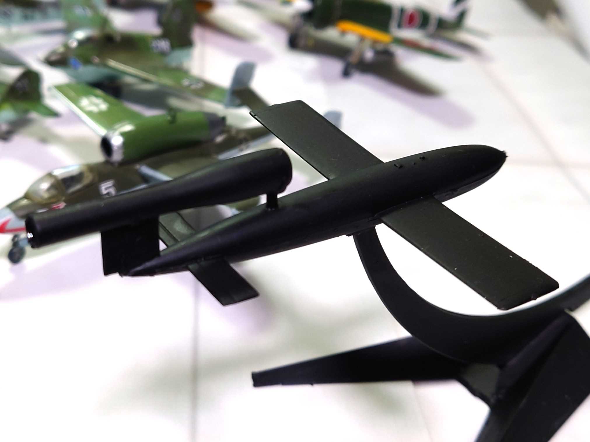 ark model 1/72スーパーマリンスピットファイアMK14+V1飛行爆弾