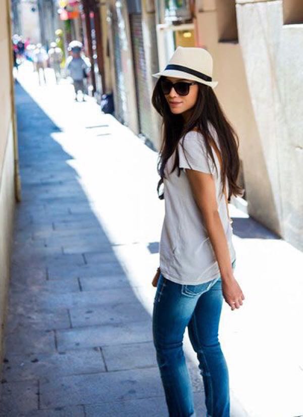 ローラアシュレイ レディース大判ストール アクリル ブラック系 大小ハート 薄手 最大92 オフ 大小ハート