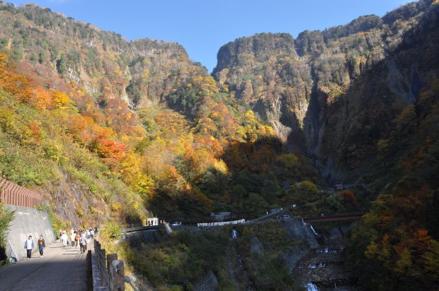 称名滝　紅葉