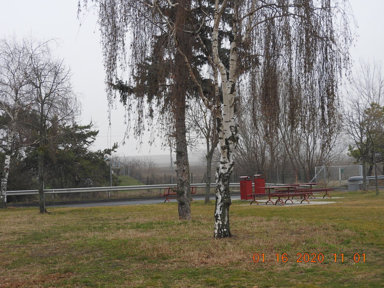 【石橋を叩いて渡る】英語で同じ意味は？類語？反対語？海外ことわざ英訳例文 世界の英語ことわざ逆引き辞典＆海外偉人