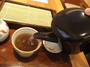 千住東２丁目・蕎麦あららぎのそば湯