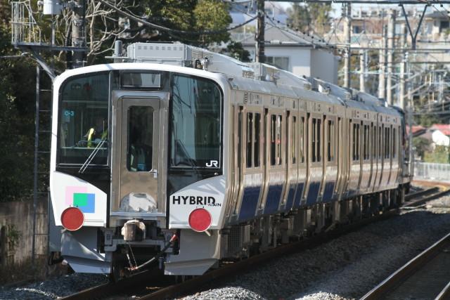 梅の花咲く ハイブリッド車 HB-E210系 甲種3