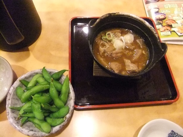 西新井２丁目・小松庵の枝豆ともつ煮