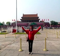 天安門広場国旗掲揚台.jpg