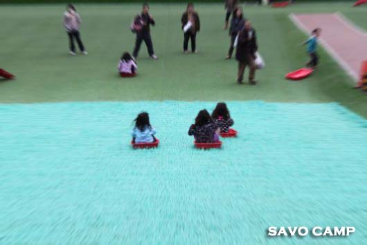 舎人公園ソリ滑り