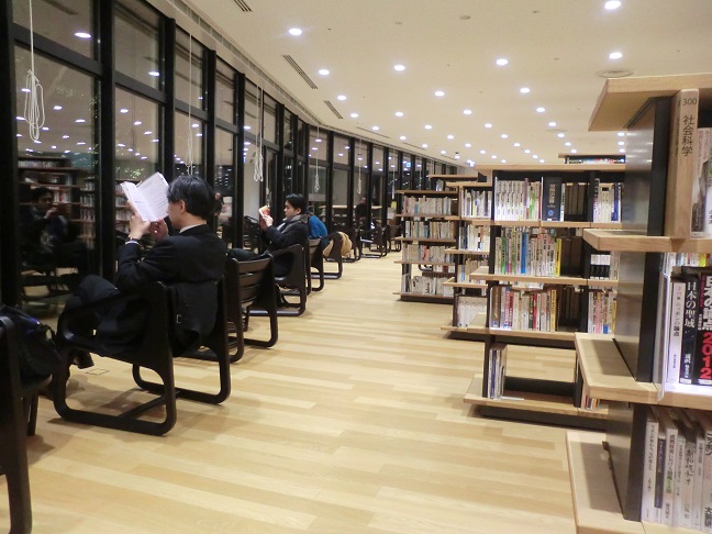 20160105_豊洲図書館02 - コピー.JPG