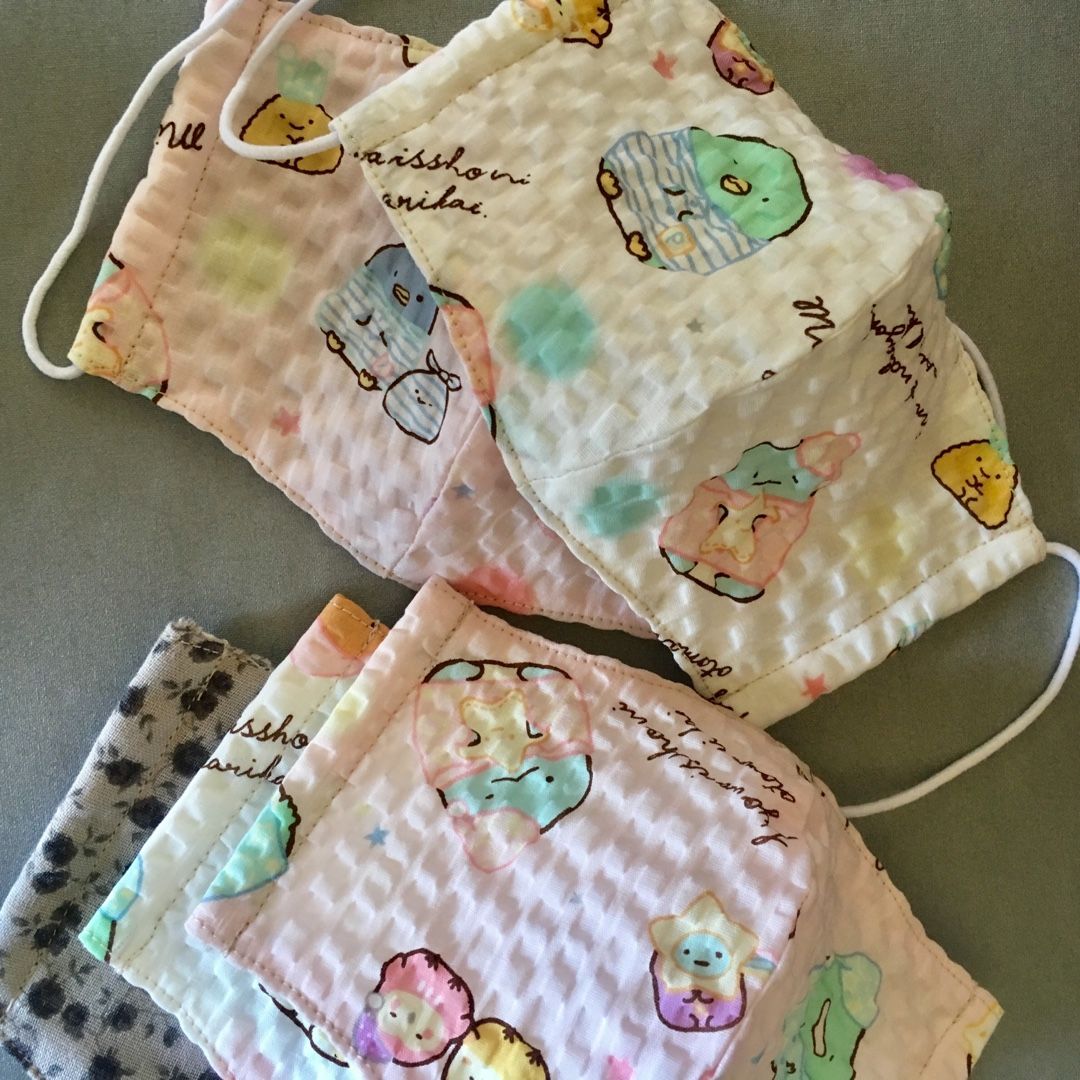 手作り夏マスク】すみっコぐらしリップル生地で☆こんな感じで作っています。 | ななじまるのブログ - 楽天ブログ