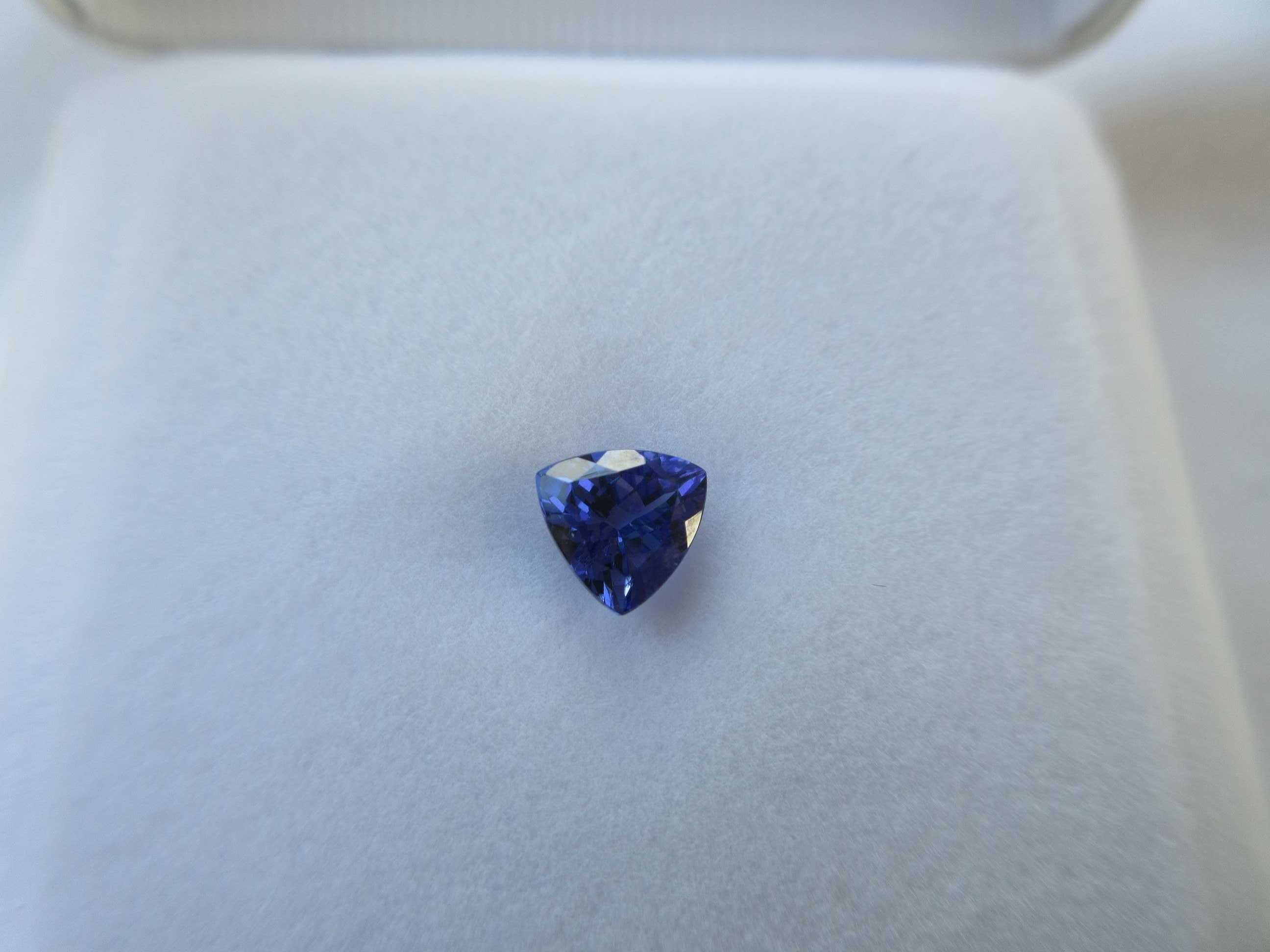 ザ タンザナイト 猫と宝石と旅行と食器に家具インテリアetc ここまで多趣味もなかなかいない 楽天ブログ