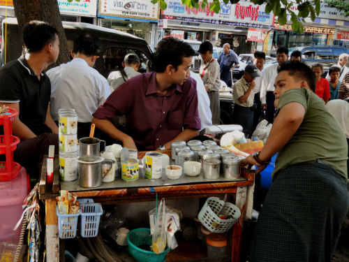 ヤンゴンの喫茶店１２.jpg