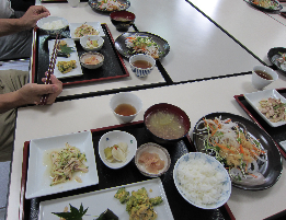 昼食