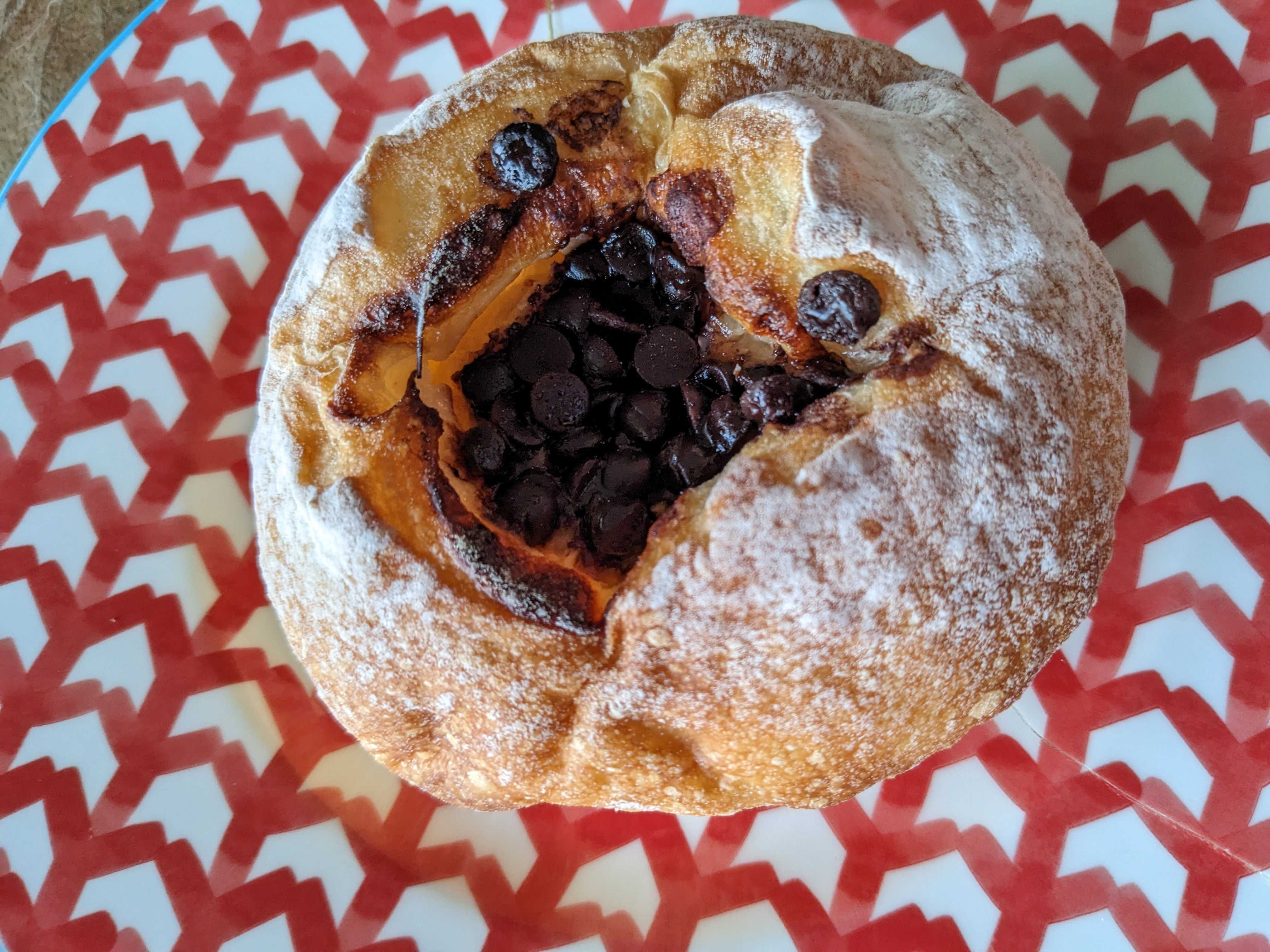 鴨川市クリケットベーカリーの新作チョコバナナ