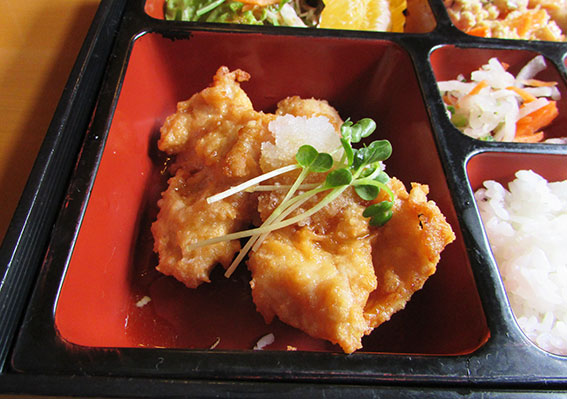 アメリカンステーションの「鶏のから揚げおろしポン酢」-2♪