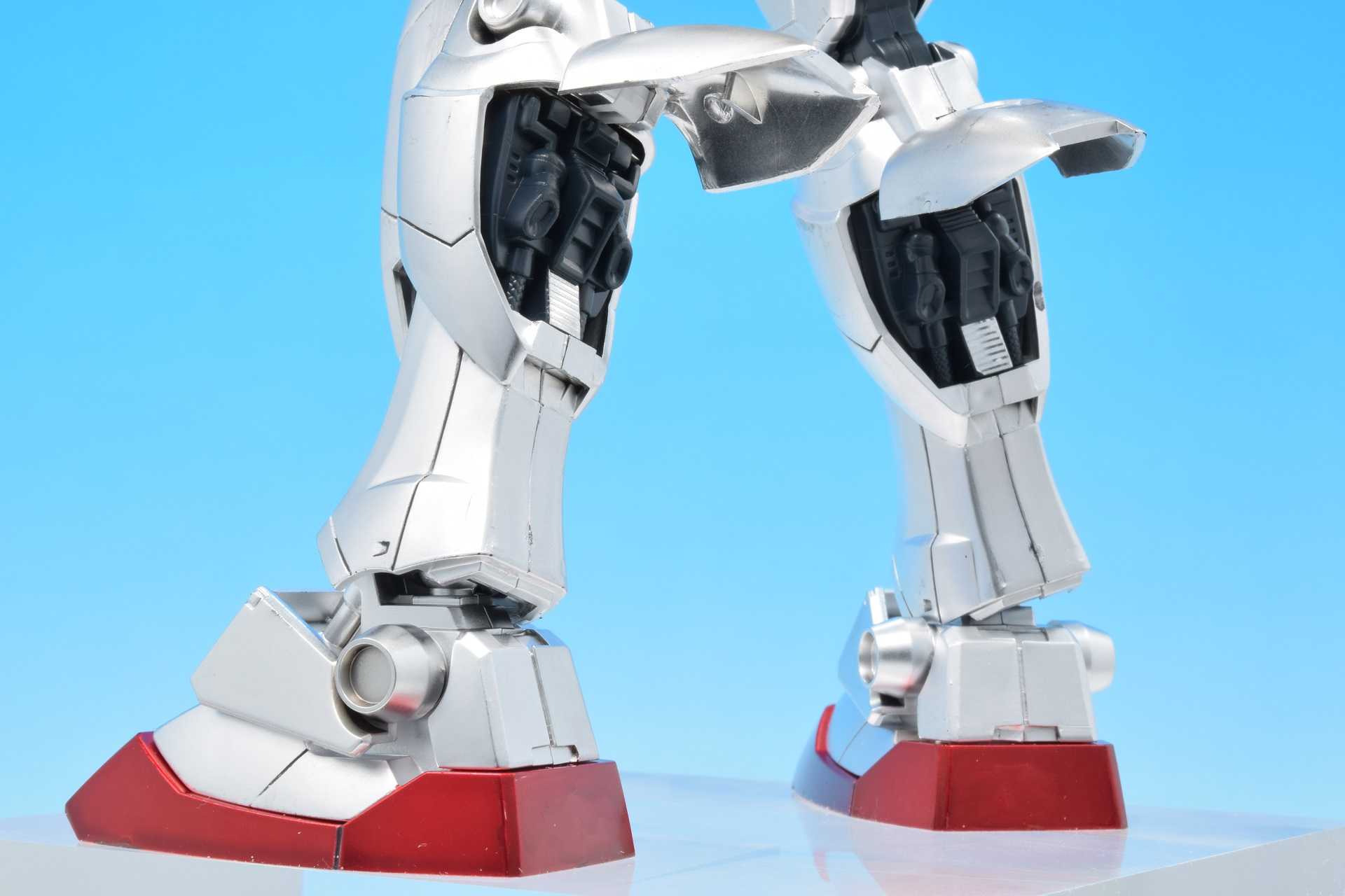 MG 1/100 RX-78-2 ガンダム Ver1.0＜コーティングバージョン