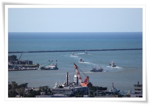 県庁展望室から 金沢港 13.9.17