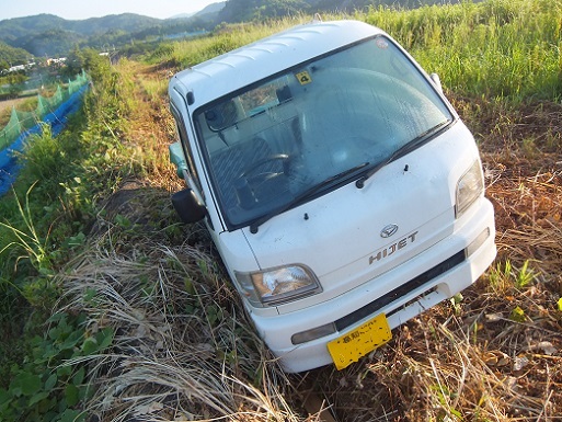 側溝おちた.jpg