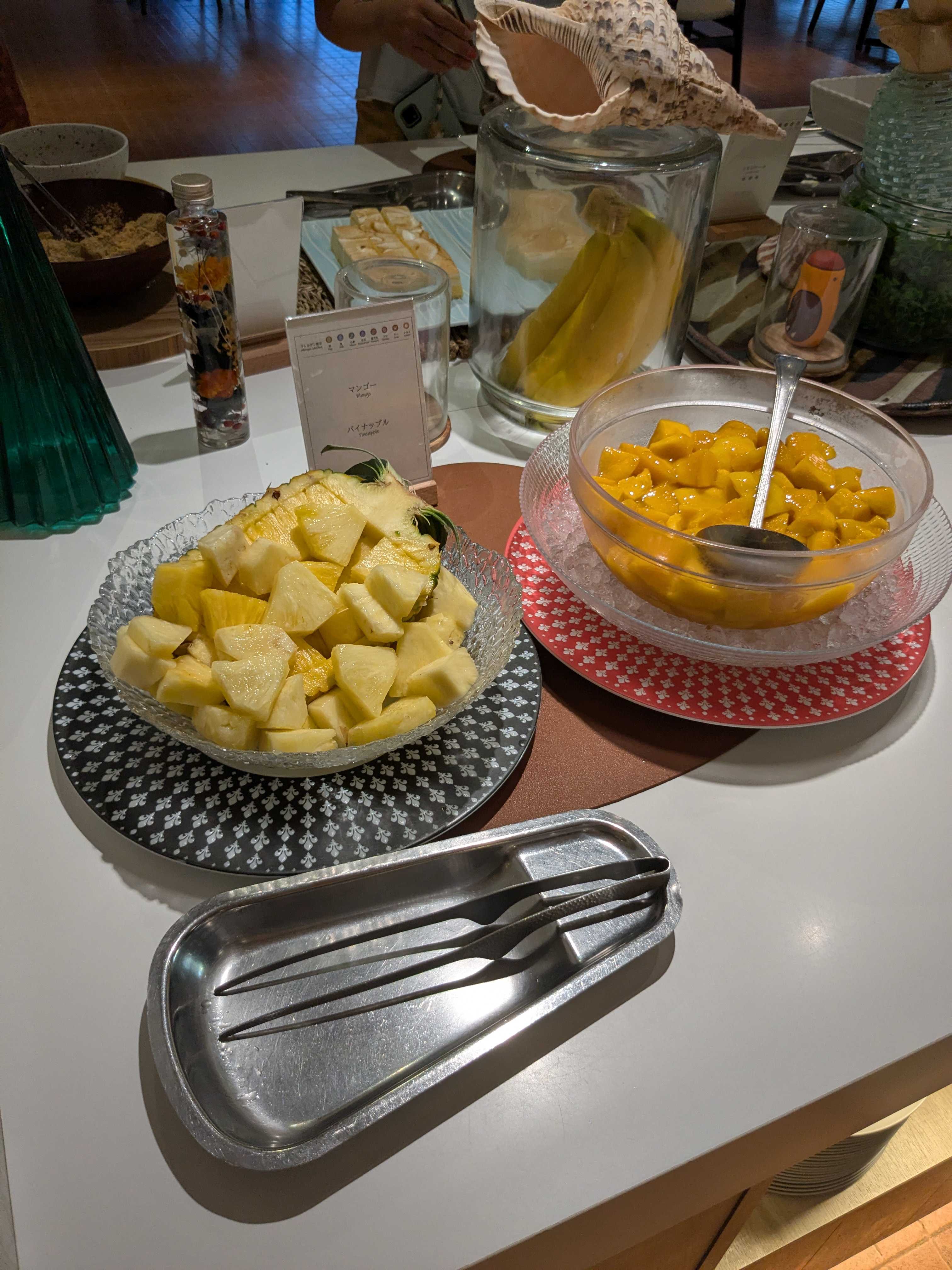西表島ホテル by 星野リゾート 夕食ビュッフェ　内容　メニュー　果物