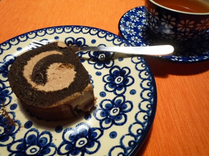 2012.04.05トッフ?スのロールケーキココア3.jpg