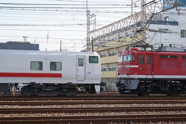 EF81 95 & DE10 1697牽引 キヤ193系イ―ストアイD3