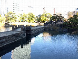 西湖の堤.jpg