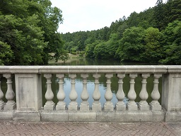 052-1.jpg