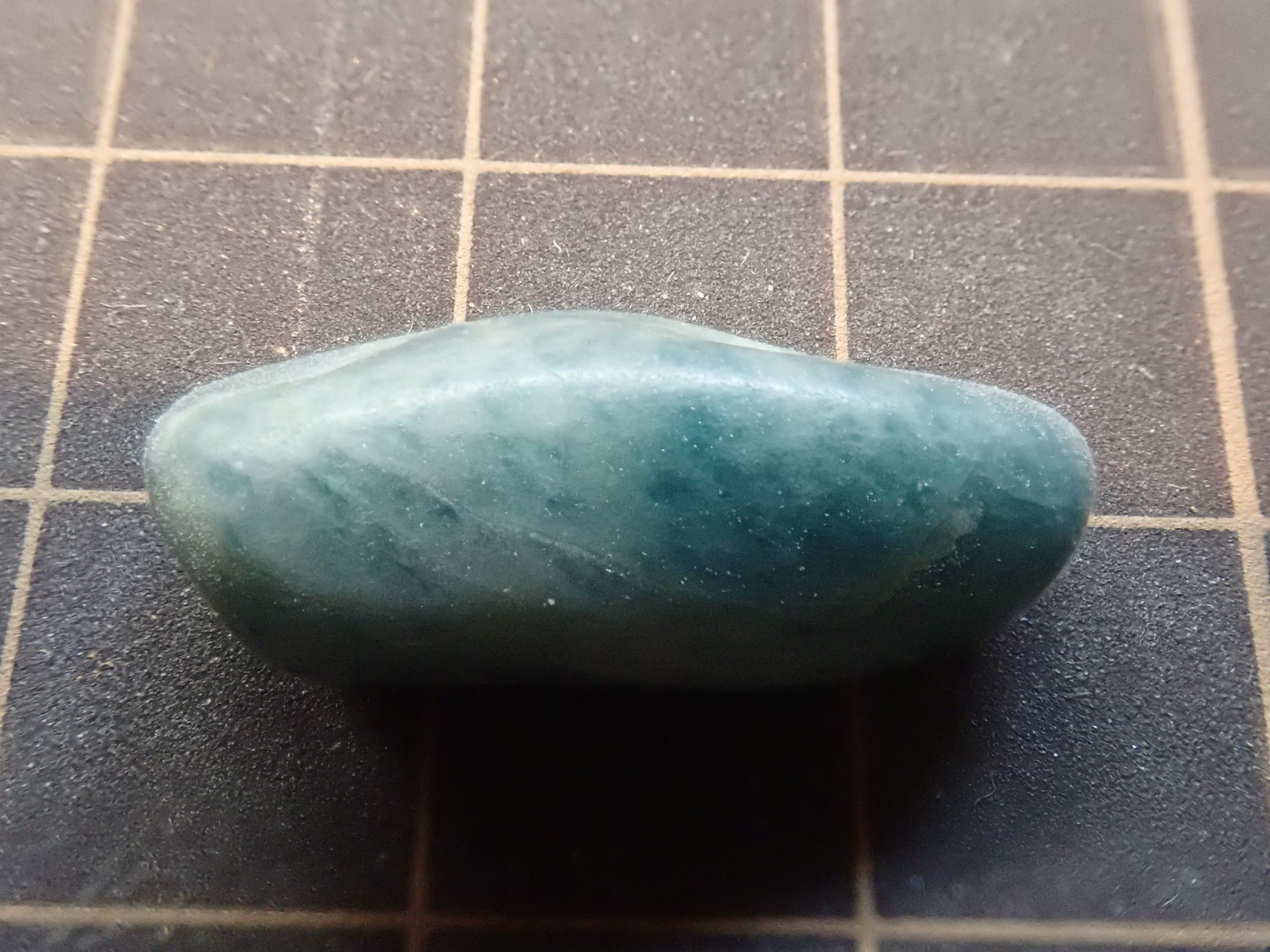 糸魚川翡翠 オンファス輝石 原石 43.1g