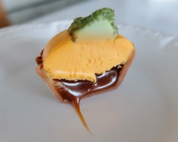 コストコ Costco ハロウィーン チョコレートボックス ベルギー Halloween Chocolates Box ハロウィン スイーツ 新商品 塩キャラメル(Salted Caramel)