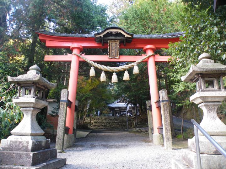 しが湖東c15鏡神社.JPG
