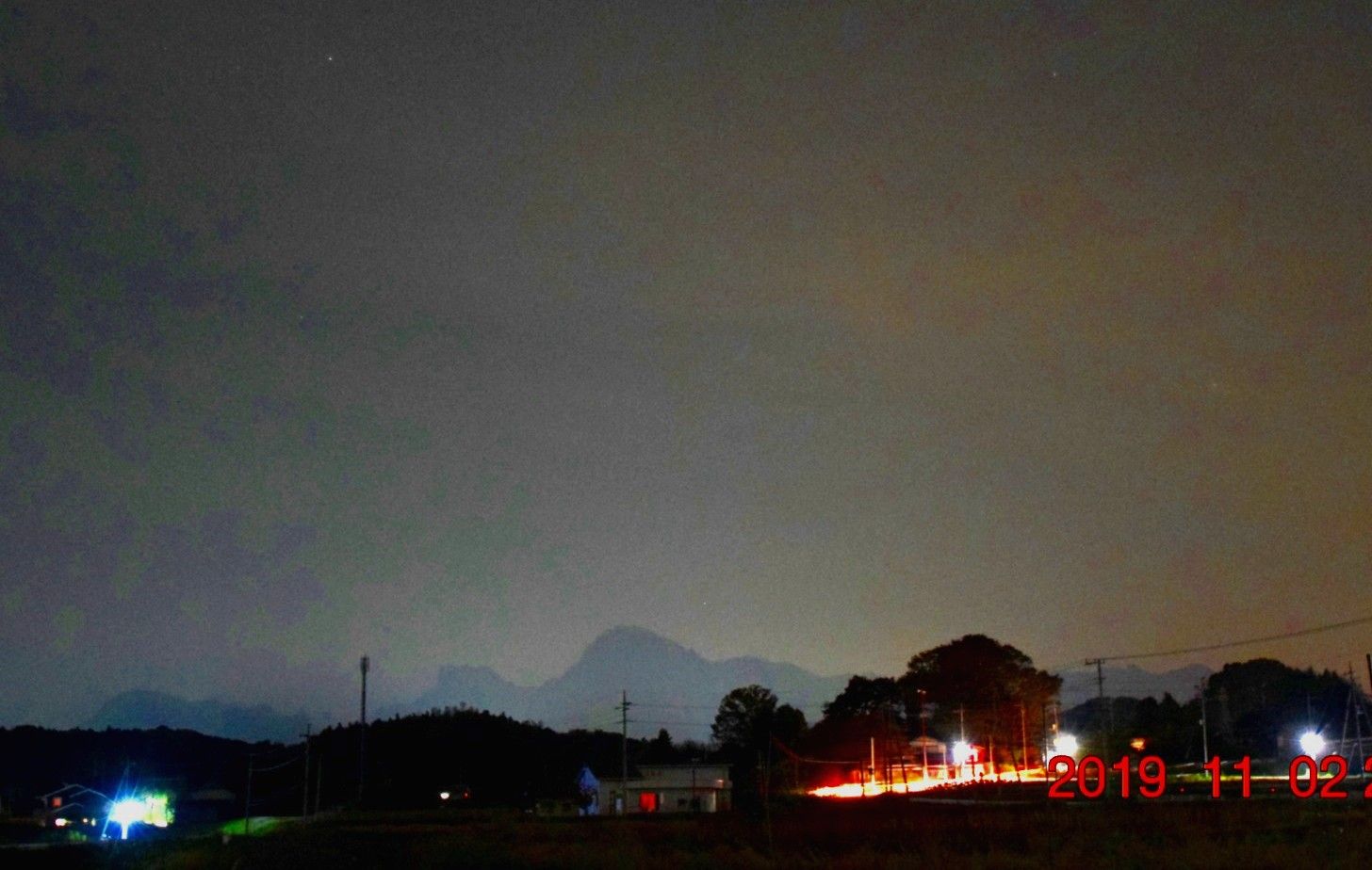 薄曇りだったので 妙義山の夜景を撮影した ２０１９年１１月２日 山と星空と小型車でサイクリング 楽天ブログ