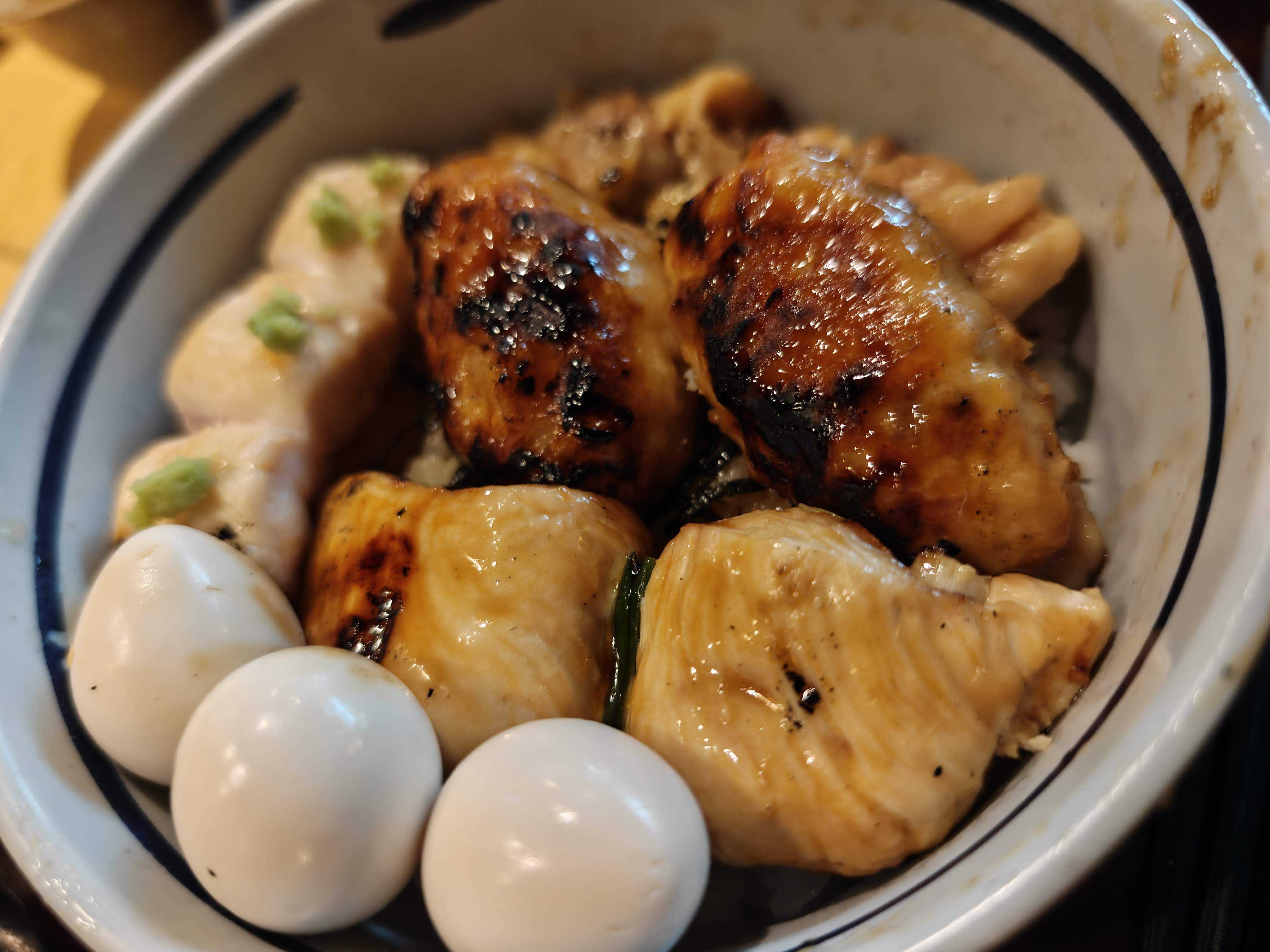神谷町駅・虎ノ門ヒルズ駅　鶏焼 鳥とも　ランチ　焼き鳥丼