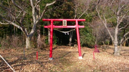 s-20140118中ノ森愛宕神社鳥居.jpg