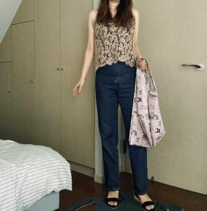 田中彩子さんの手掛けるブランドGypsohila（ジプソフィア）の