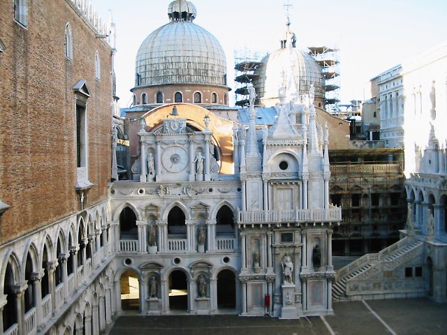 イタリア、べネッツアのサンマルコ寺院
