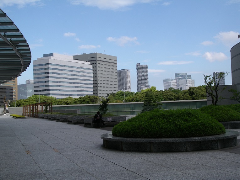 シオサイト ペデストリアンデッキ