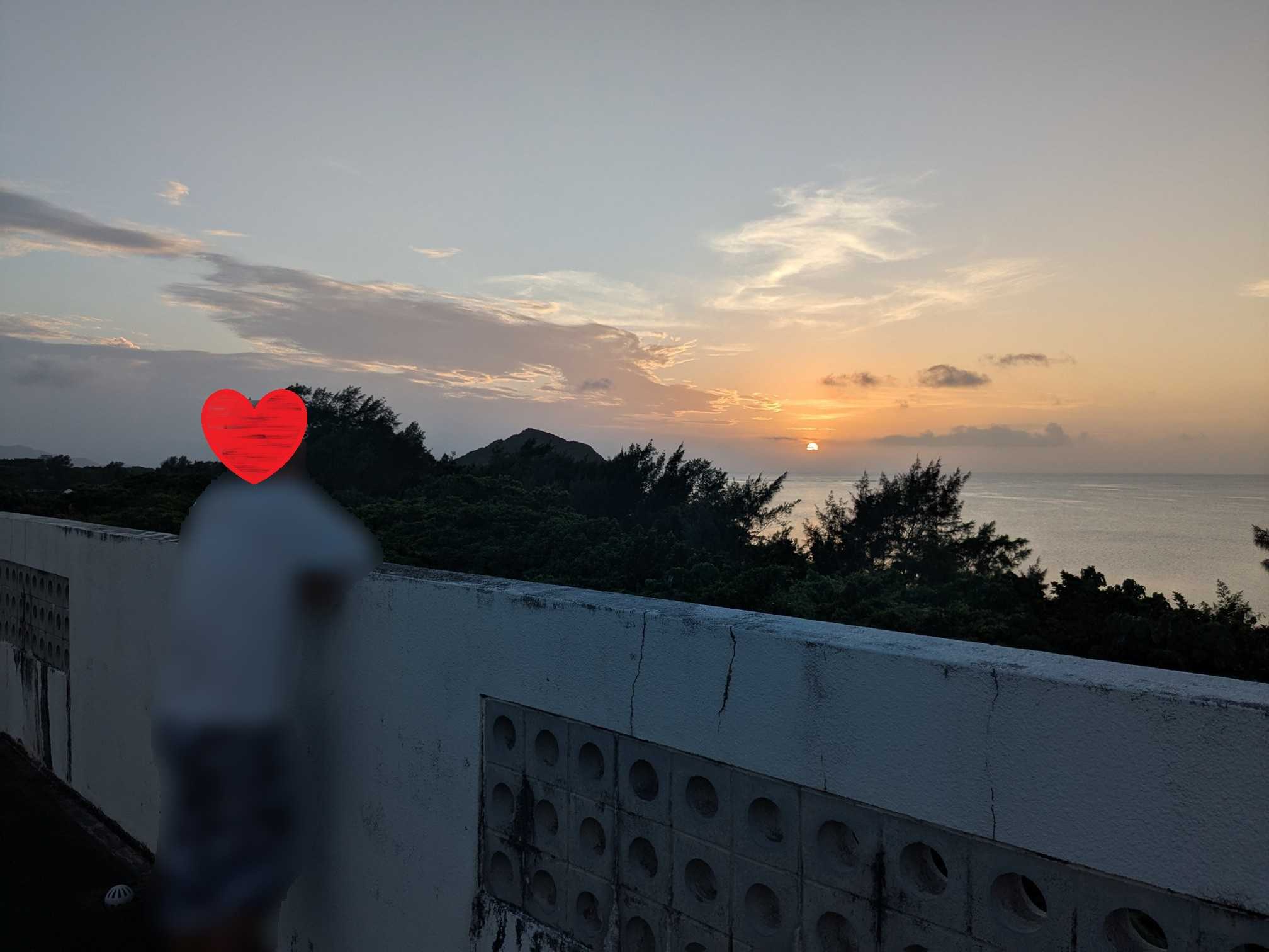 石垣島　ペンションシーシャイン　屋上から見るサンセット