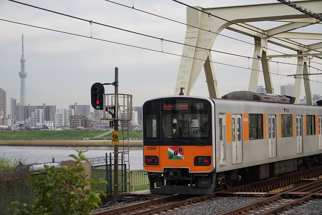 東武 6050系 とうきようスカイツリ－駅で 惜別2