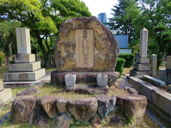 真田山陸軍墓地