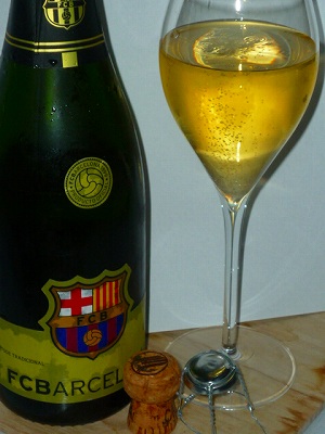 FC Barcelona Cava Brut NV glass.jpg