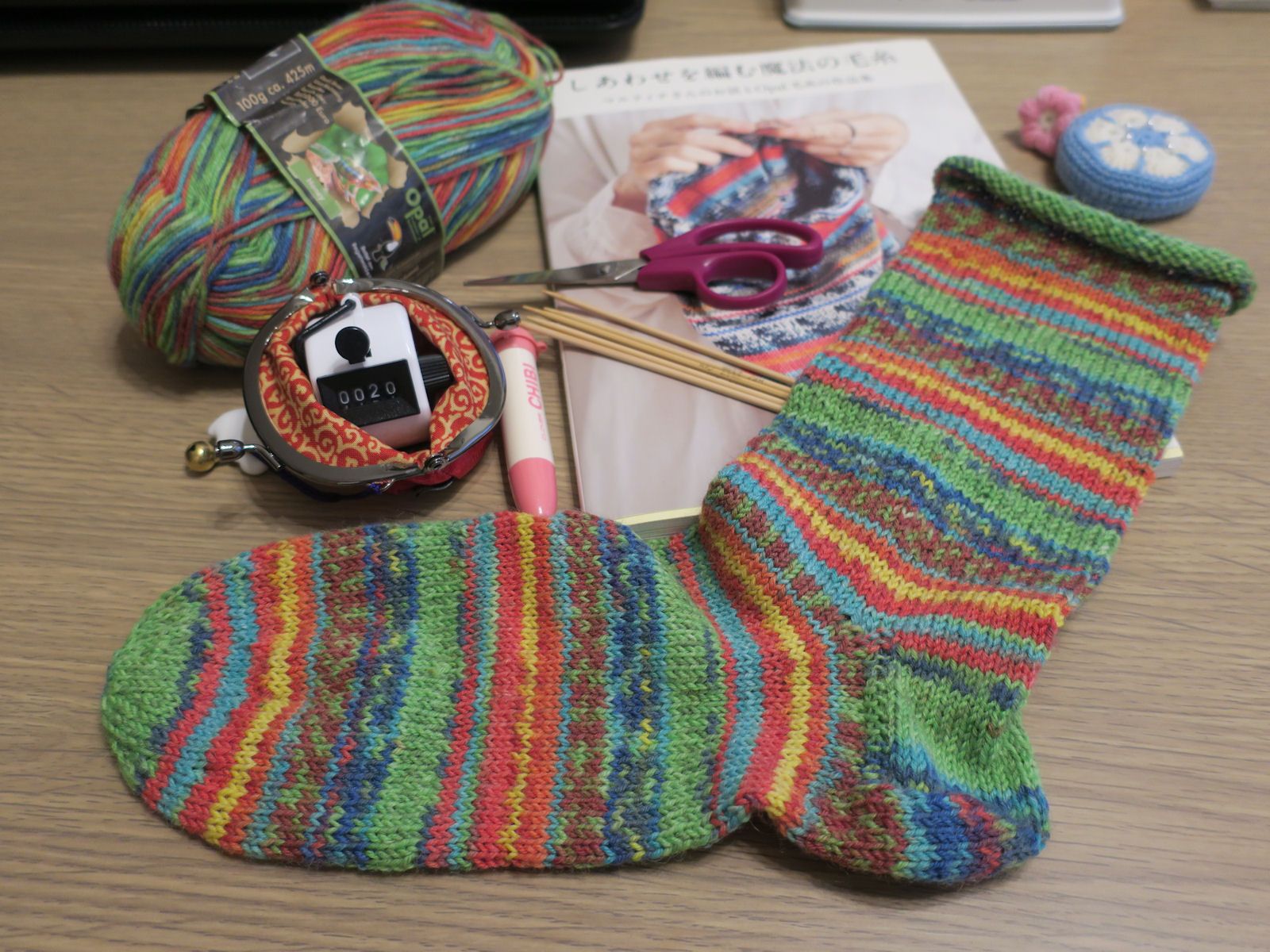 同じものをもう一つ編むのがしんどいけど…