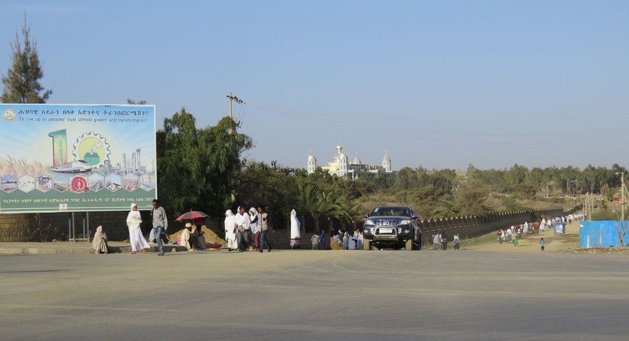 エチオピア紀行 １３６ モニュメント デルグ に抵抗した人々の殉職記念碑 を観る 政治 現代史 進化生物学 人類学 考古学 旅行 映画 メディアなどのブログ 楽天ブログ