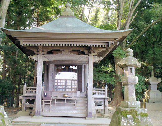 高館義経堂